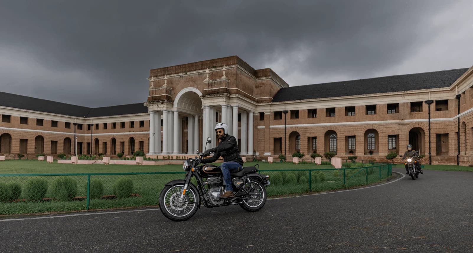 Royal Enfield — фото 1
